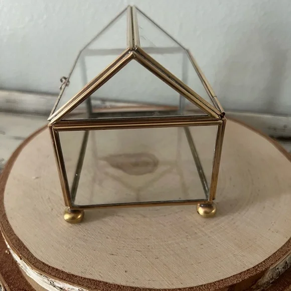 Vintage DISPLAY CASE BOX GLASS & BRASS KeepSake Curio Terrarium Hinge Lid Footed - Picture 2 of 9
